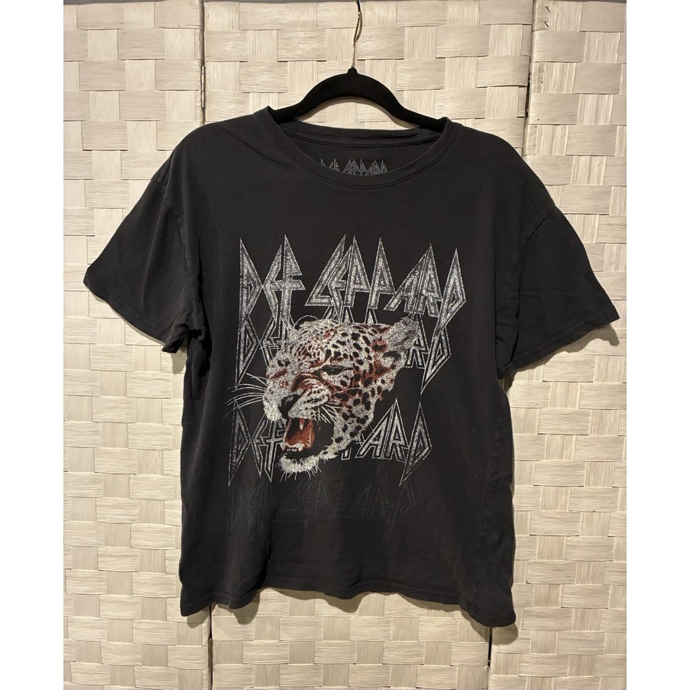 Def Leppard Graphic T-Shirt Mens Large Black Leopard Band Tee 2021 Licensed